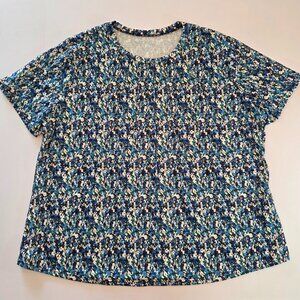 Never Worn -- Plus Size Short Sleeve Floral Pleated Top, 4X, Blue/Green/White